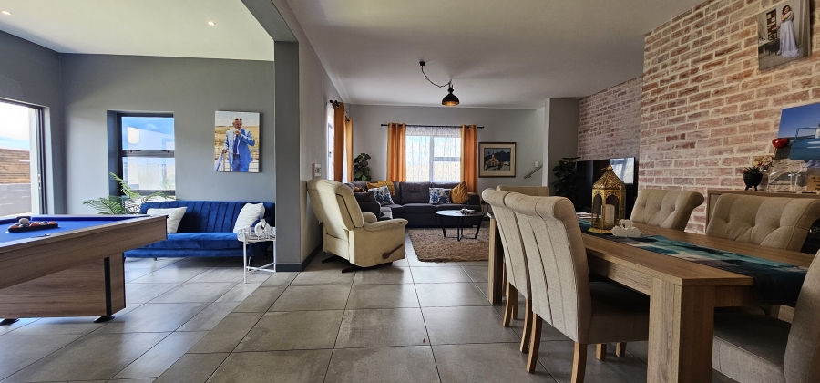 4 Bedroom Property for Sale in Country Club Western Cape